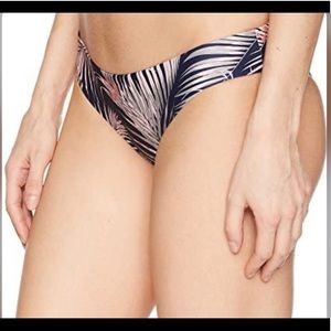 Tavik latona Palm Ali bottom